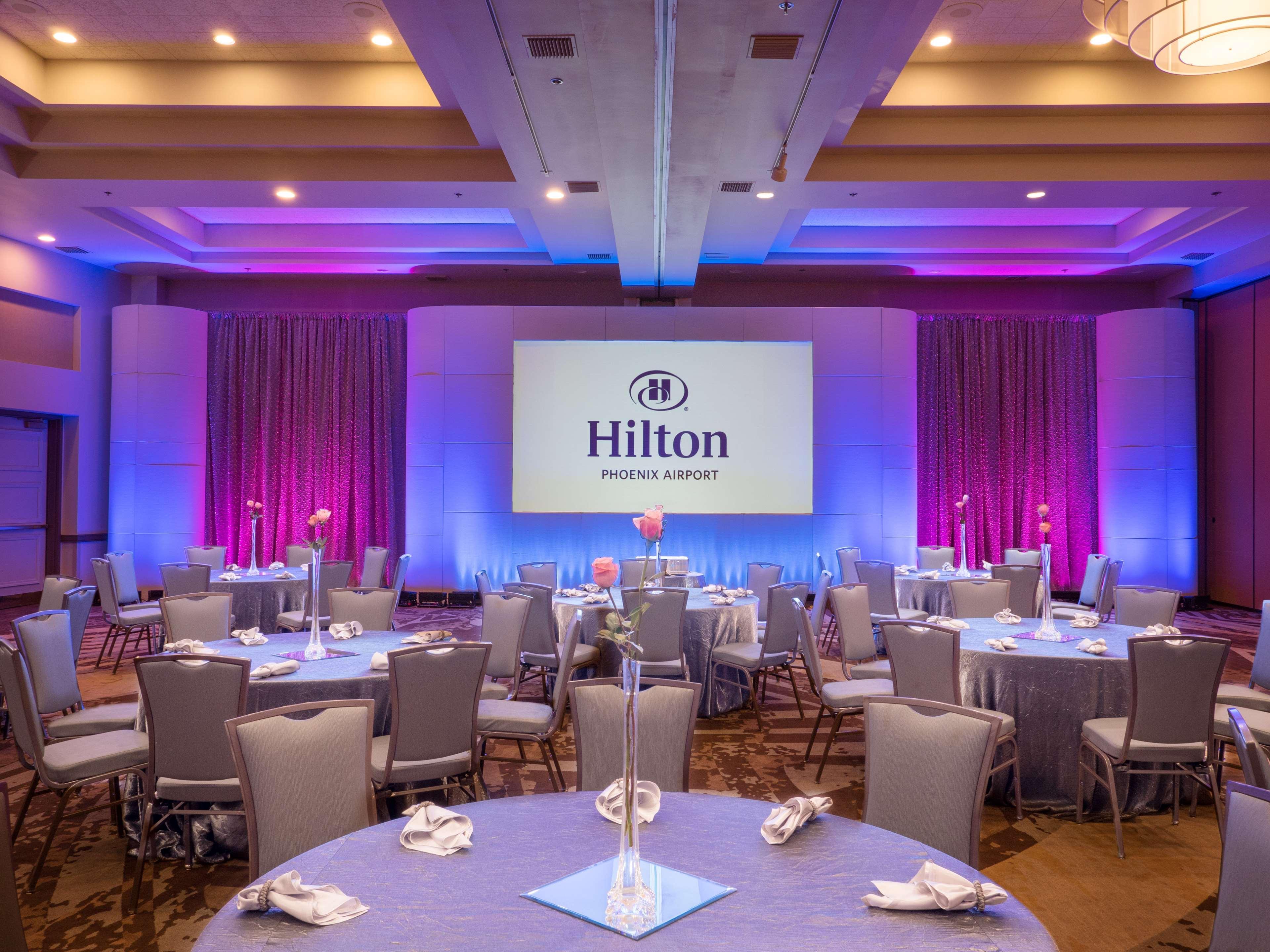 Hilton Phoenix Airport Exterior photo