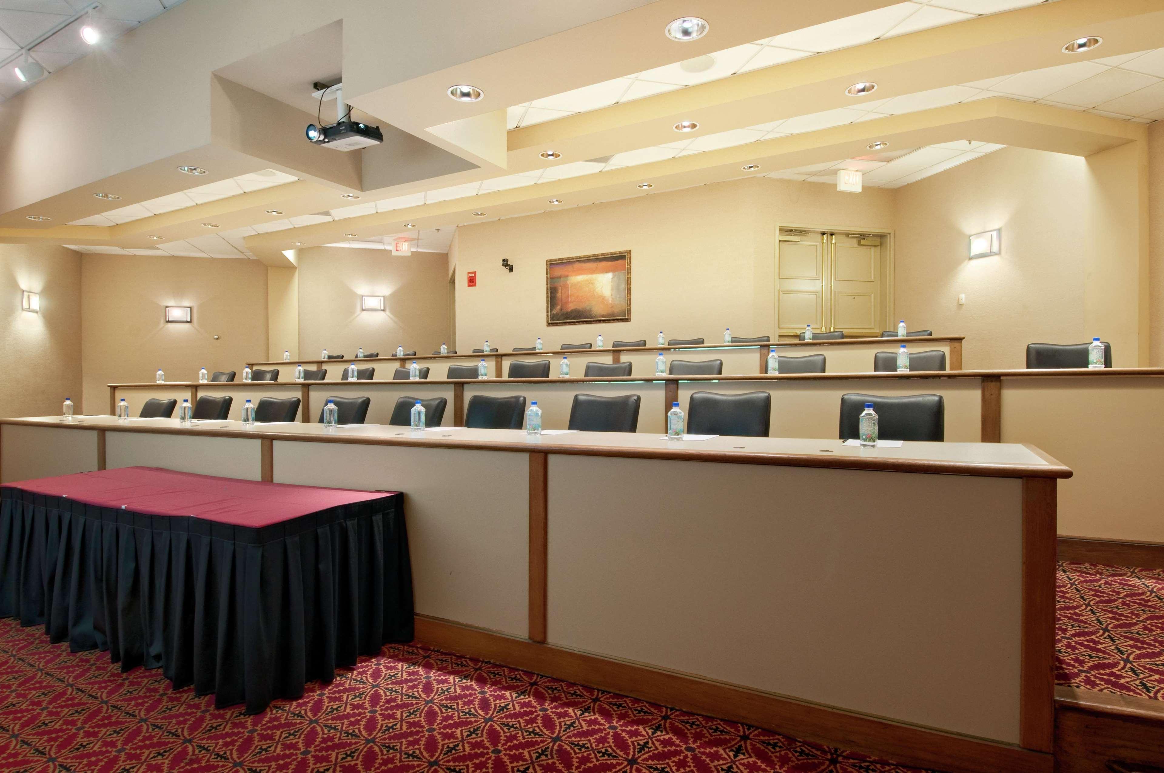 Hilton Phoenix Airport Facilities photo