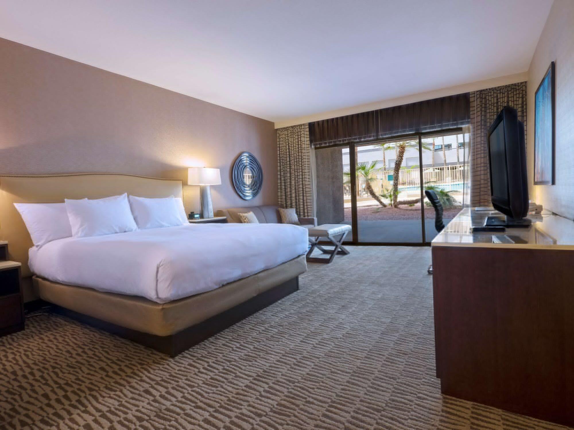 Hilton Phoenix Airport Exterior photo