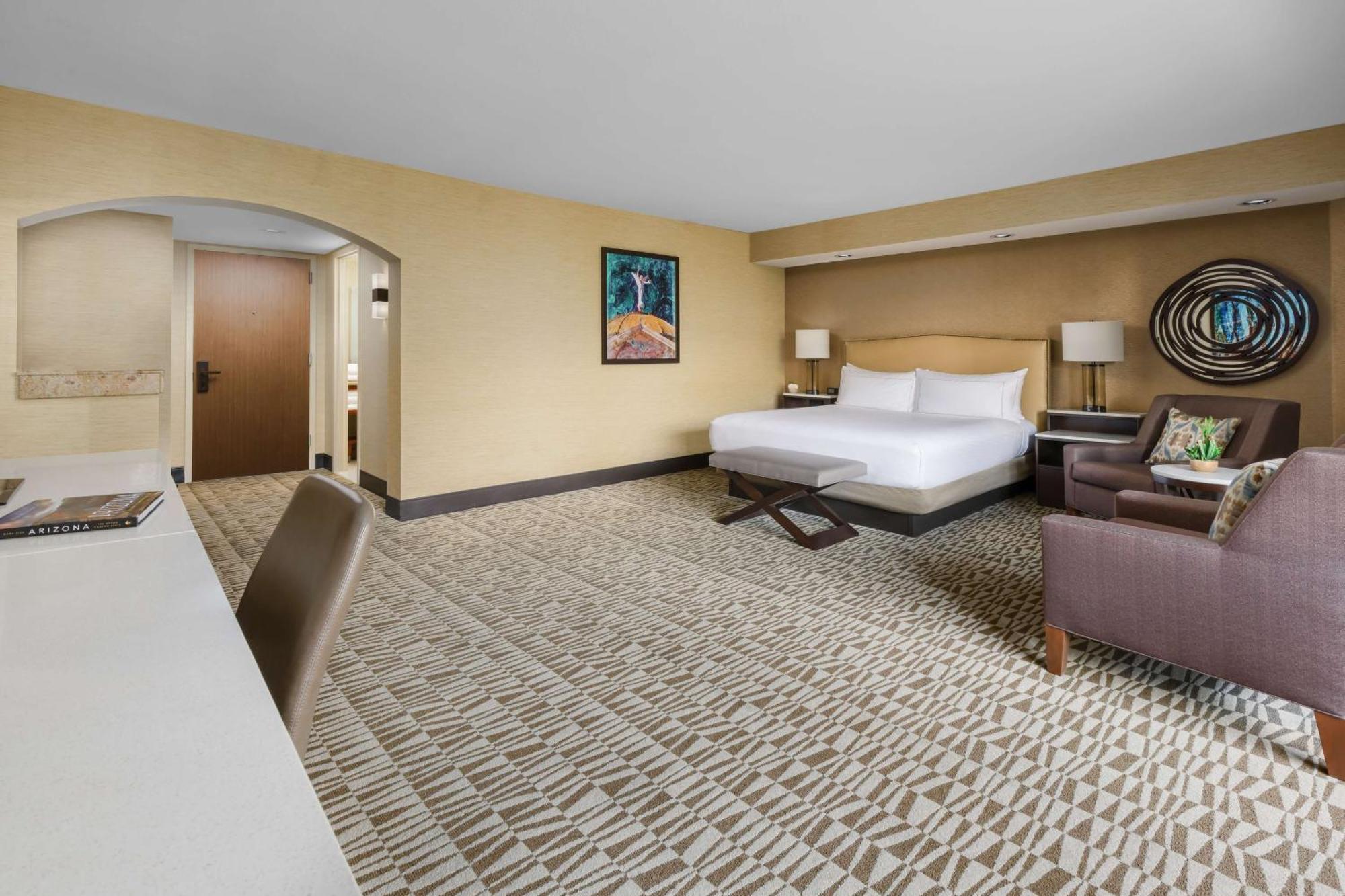 Hilton Phoenix Airport Exterior photo