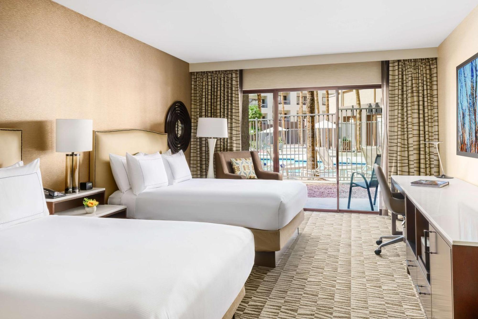 Hilton Phoenix Airport Exterior photo